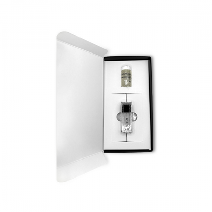 Microneedle serum kit to restore and nourish the skin and provide deep hydration